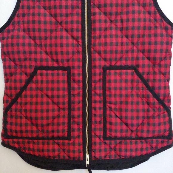 J. Crew Black/Red Excursion Plaid Down Filled Quilted Puffer Vest XS - Picture 3 of 9